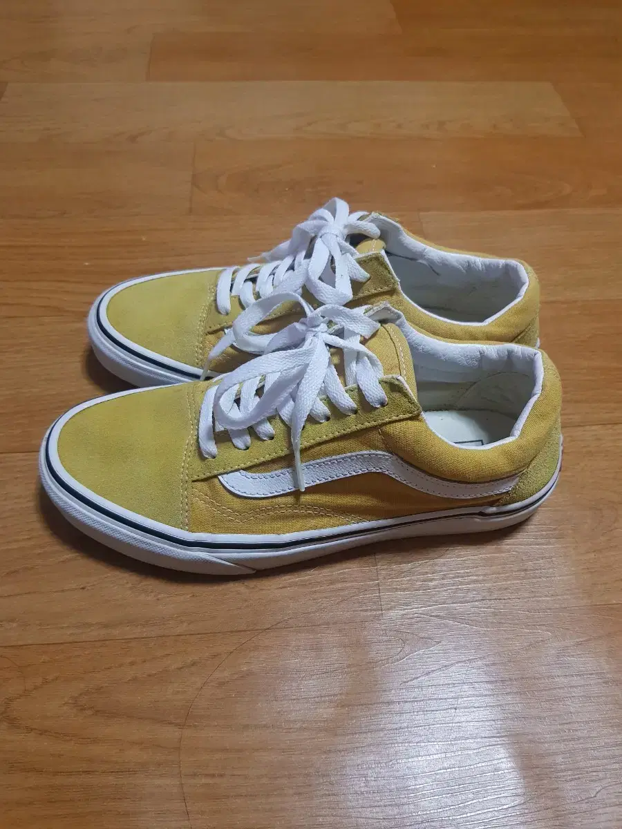 반스(VANS) 빈티지 노란색 신발 240mm